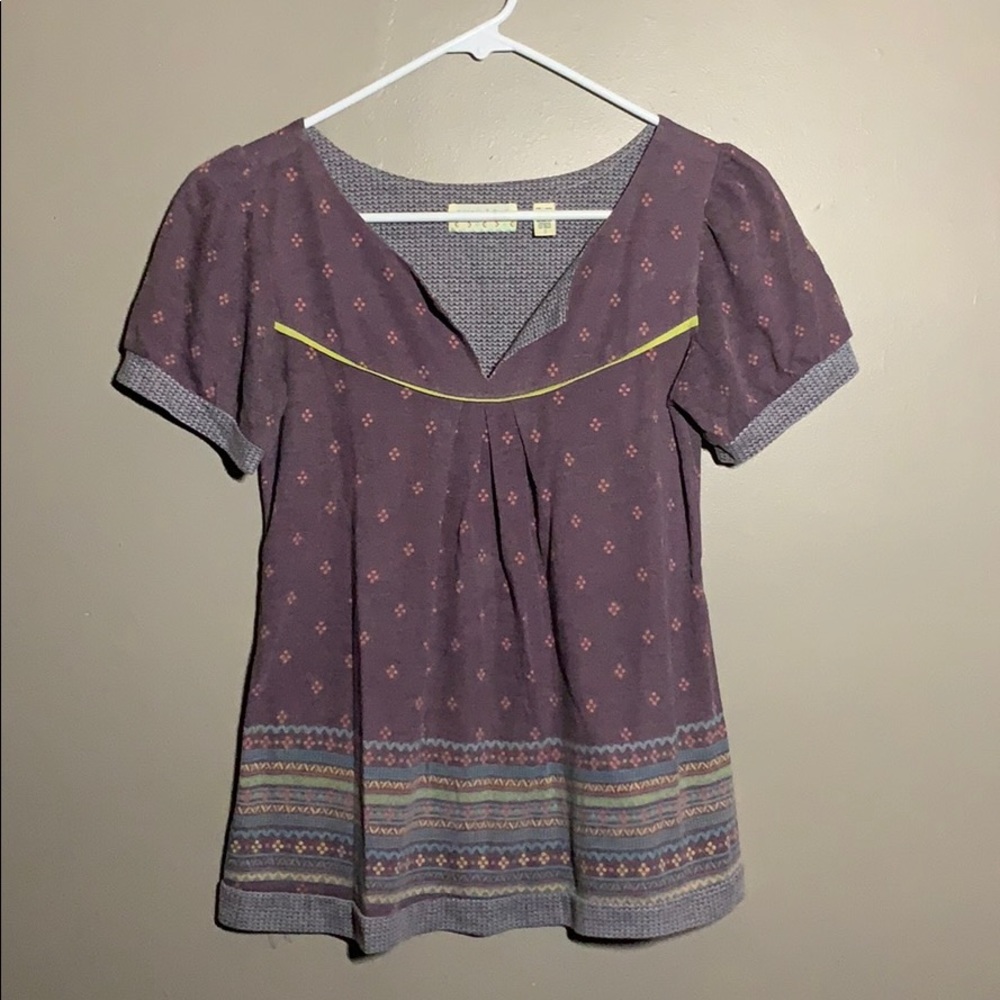 Scoopneck tee with multicolored patterns